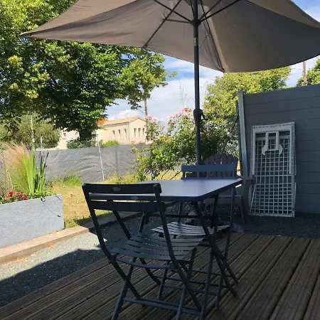 Le Defi アパート *