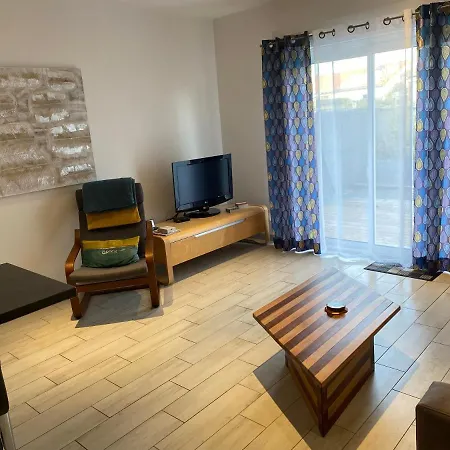 Le Defi アパート