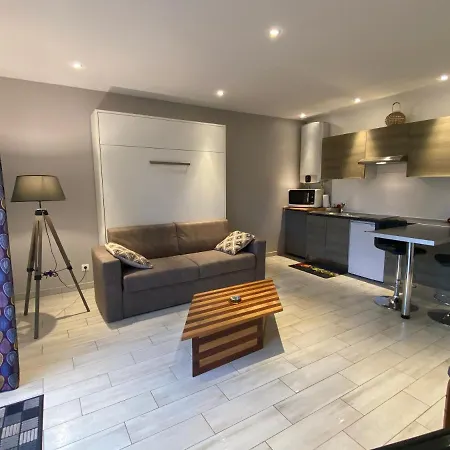 Le Defi アパート フラ